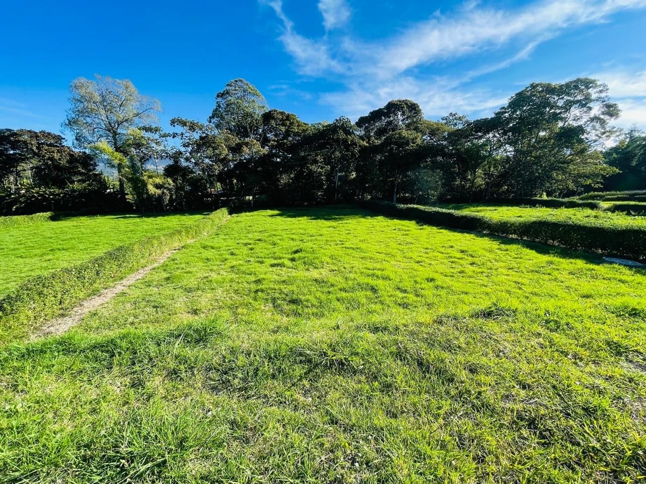 Lote en venta vía la ceja 