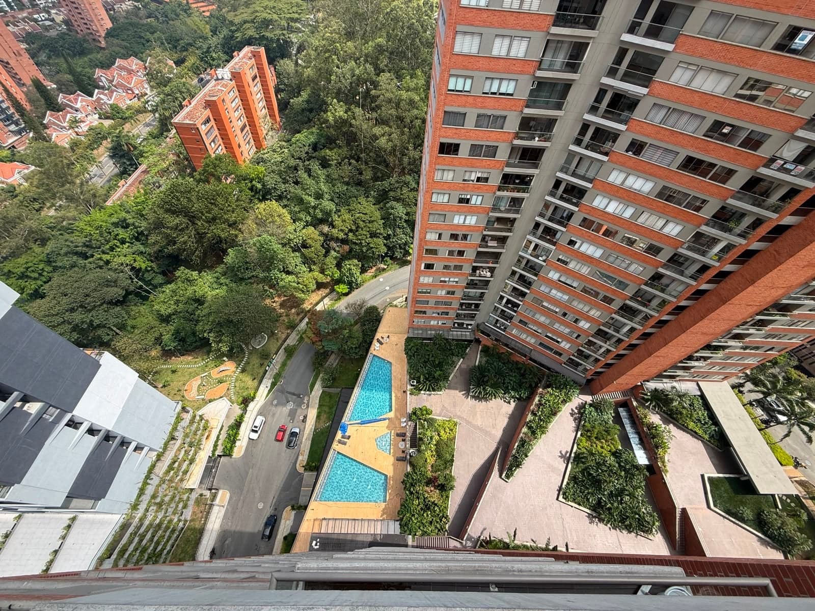 Apartamento en alquiler amoblado en altos de poblado