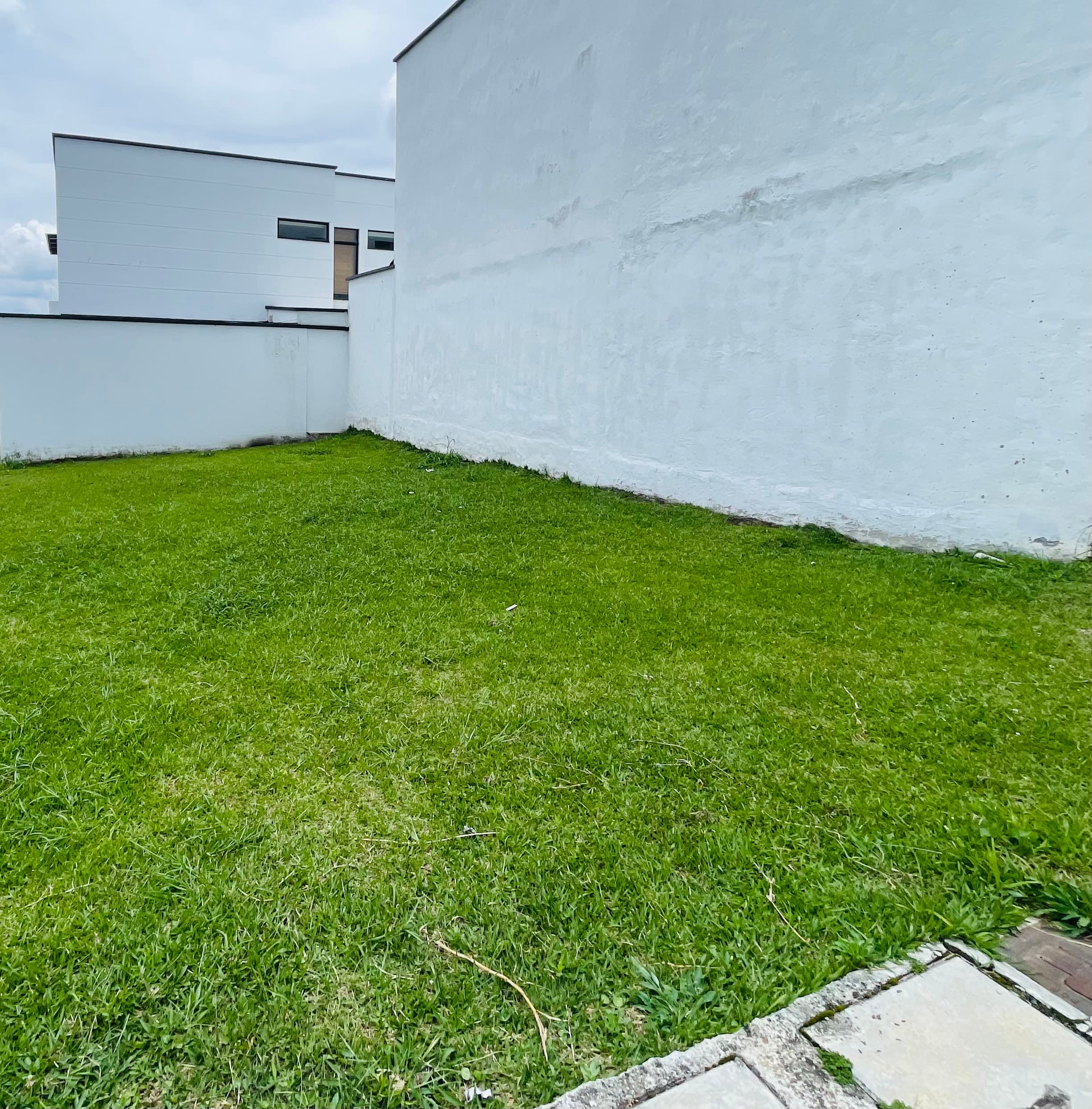 Se vende lote unidad cerrada Llanogrande 