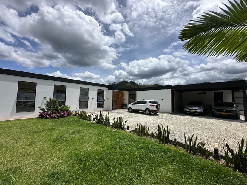 Casa campestre en Alquiler Llanogrande
